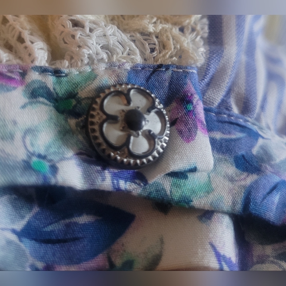 POL Floral Patchwork Demim And Knit Top. Sz S. NWOT Oversized - Picture 7 of 12